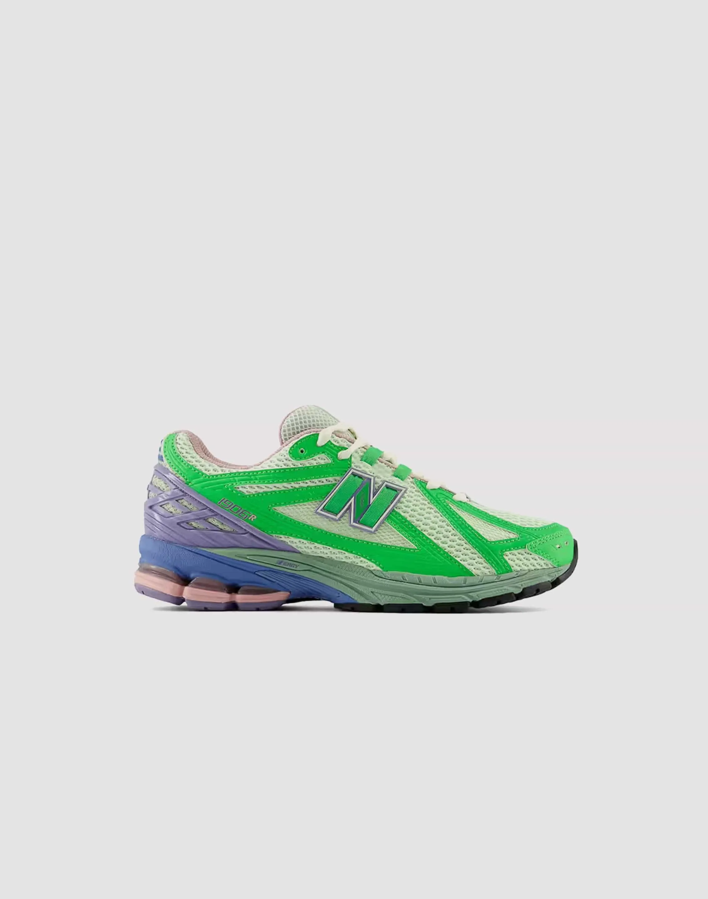 New Balance 1906R Grade-School