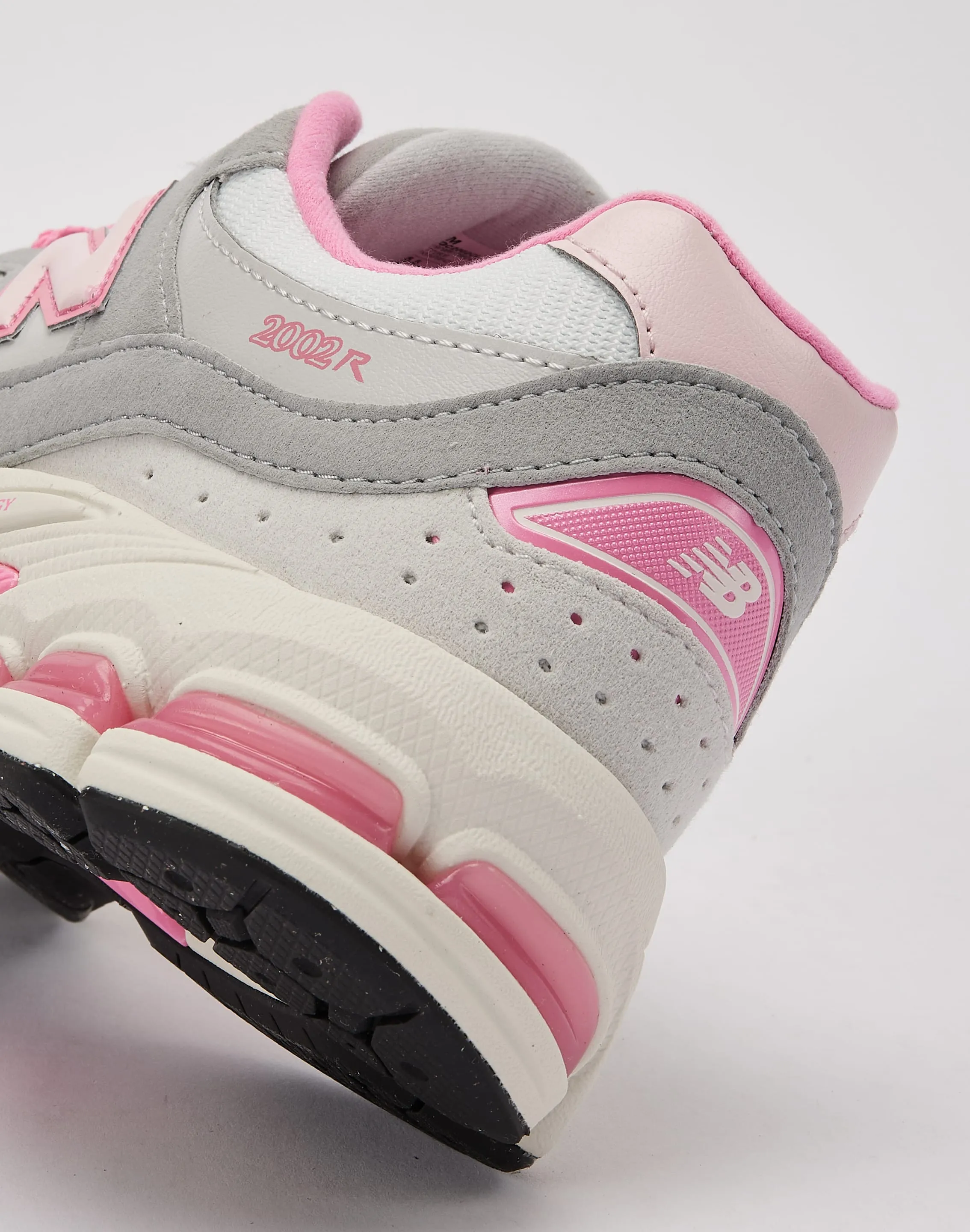 New Balance 2002R Grade-School