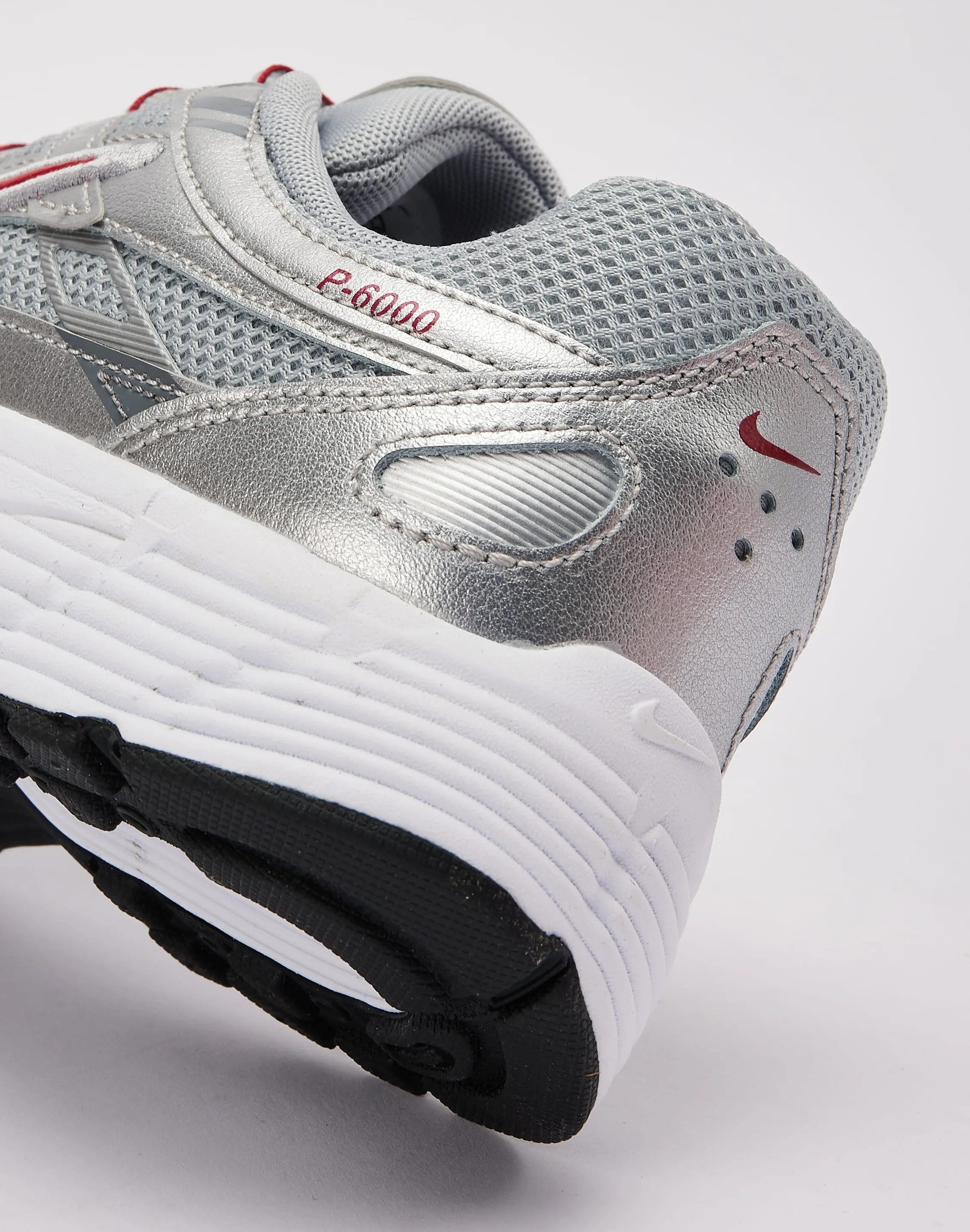 Nike P-6000 Grade-School