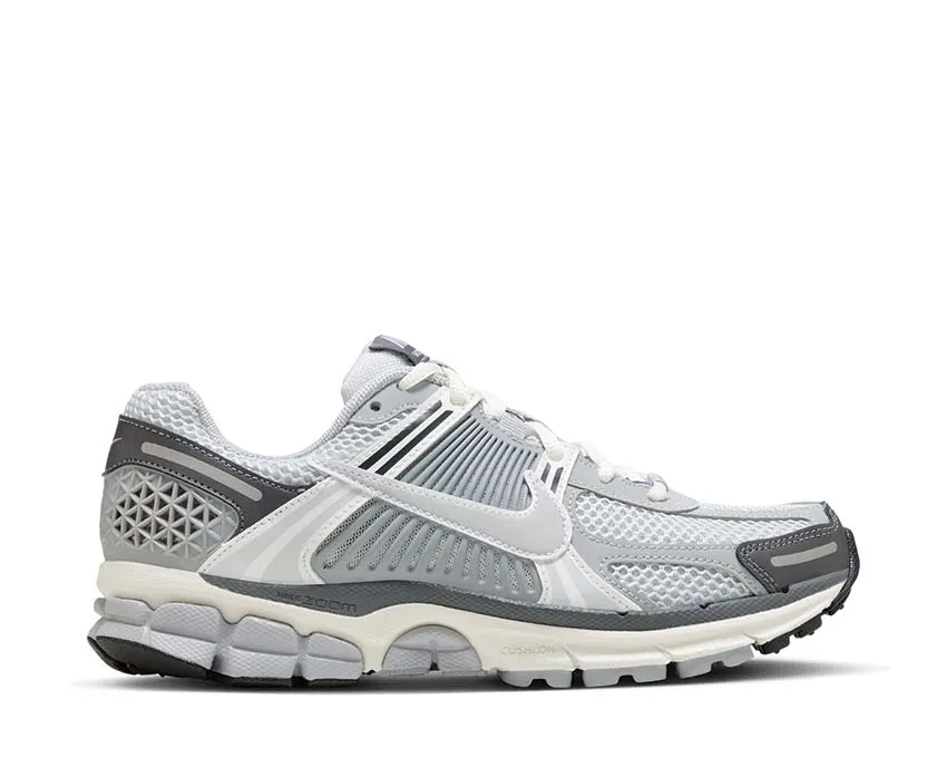 Nike Shoes Nike Zoom Vomero 5 W