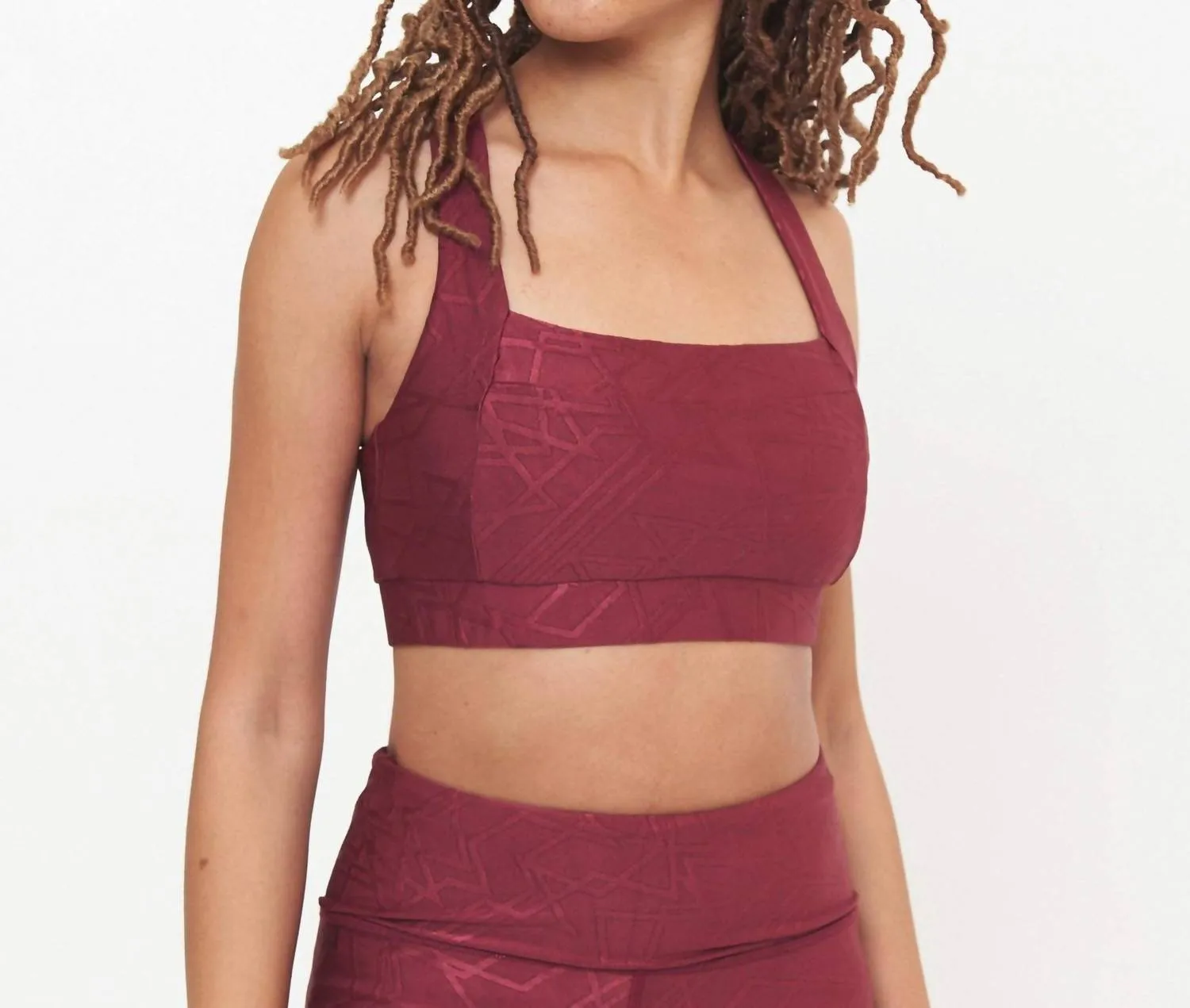 Square Neck Performance Bra In Pomergranate