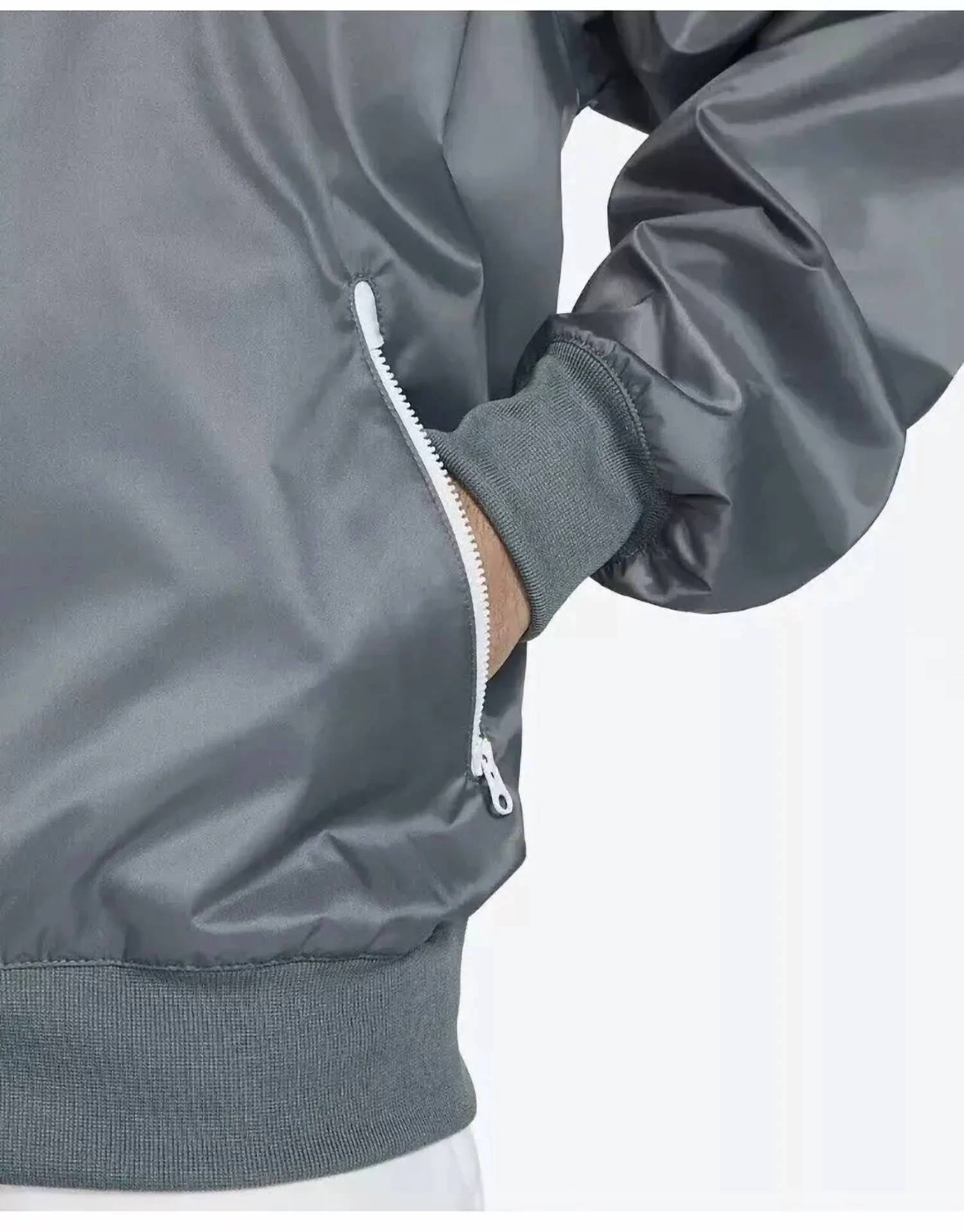 Windrunner Windbreaker Jacket In Smoke Grey/white